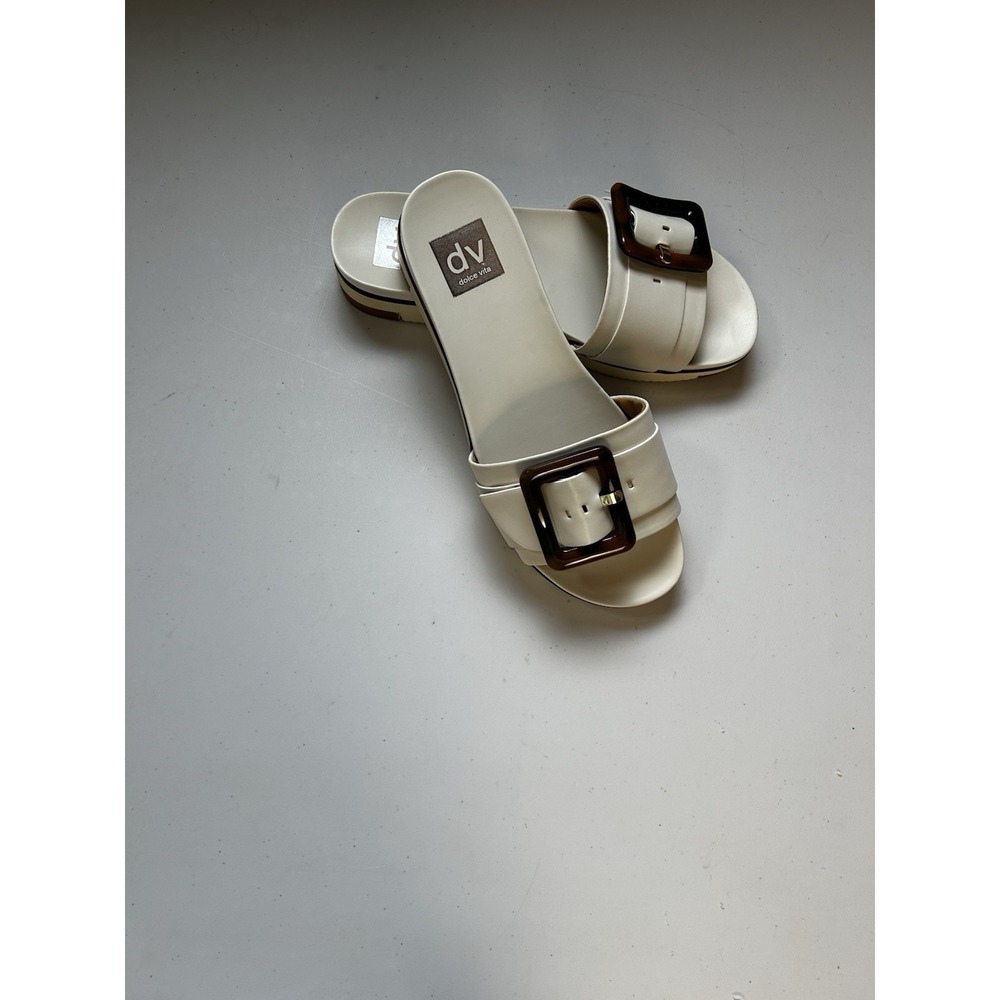 DV By Dolce Vita White Caster Sandal with Tortoise shell buckle size 9 - Picture 2 of 3